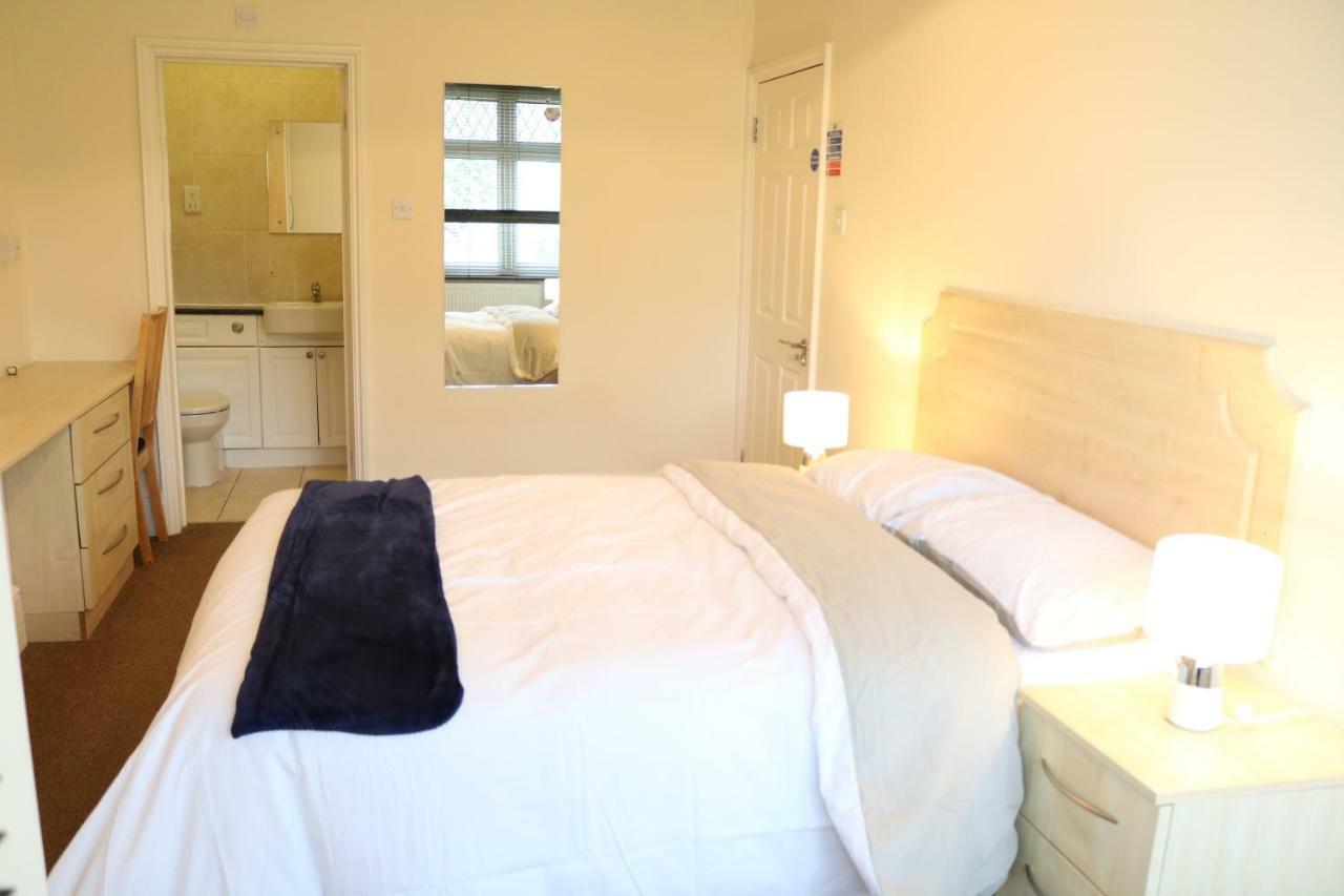 Right Stay Guildford Luaran gambar