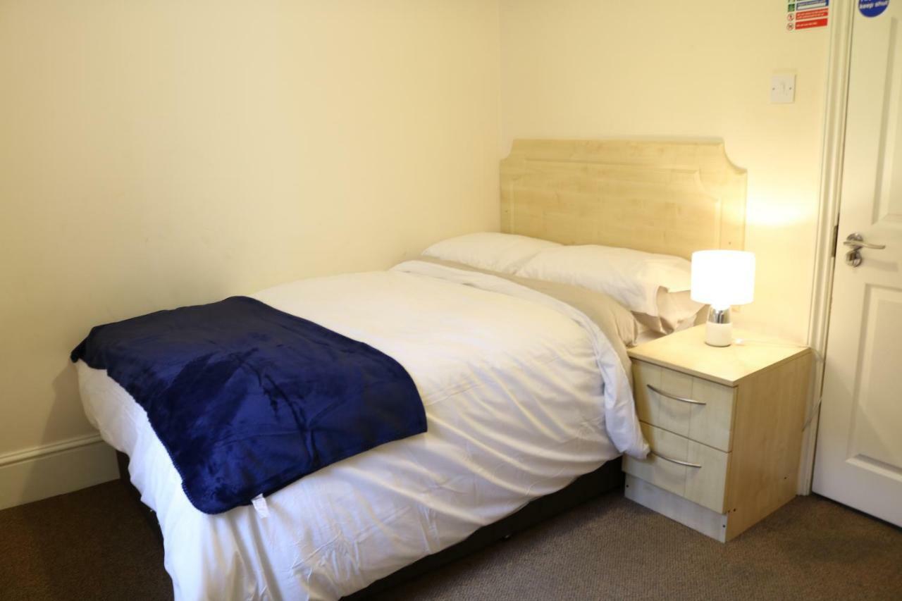 Right Stay Guildford Luaran gambar