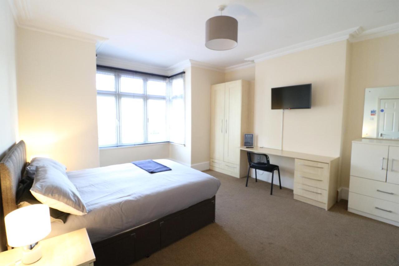 Right Stay Guildford Luaran gambar